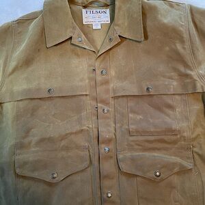 NEW Filson Tin Cruiser ❤️XXL Excellent Condition.